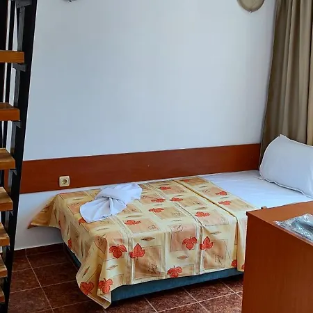 бреза Hostal *