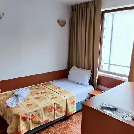 Hostel бреза *