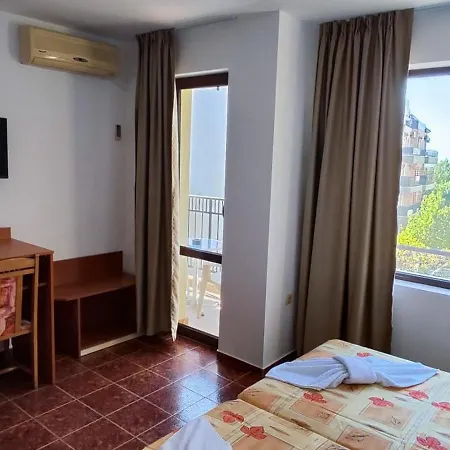 бреза Hostel Slantschew brjag