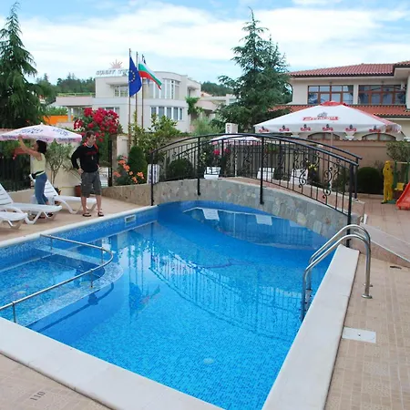 Hostal бреза