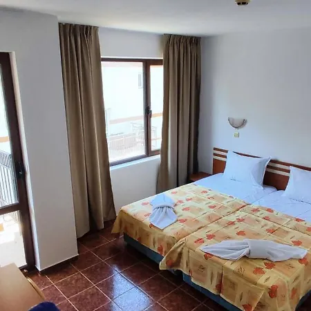 бреза Hostel Slantschew brjag